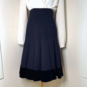 Chanel Pre A14 Runway Black Wool Velvet Trim Pleated‎ Flare Skirt Sz. 40